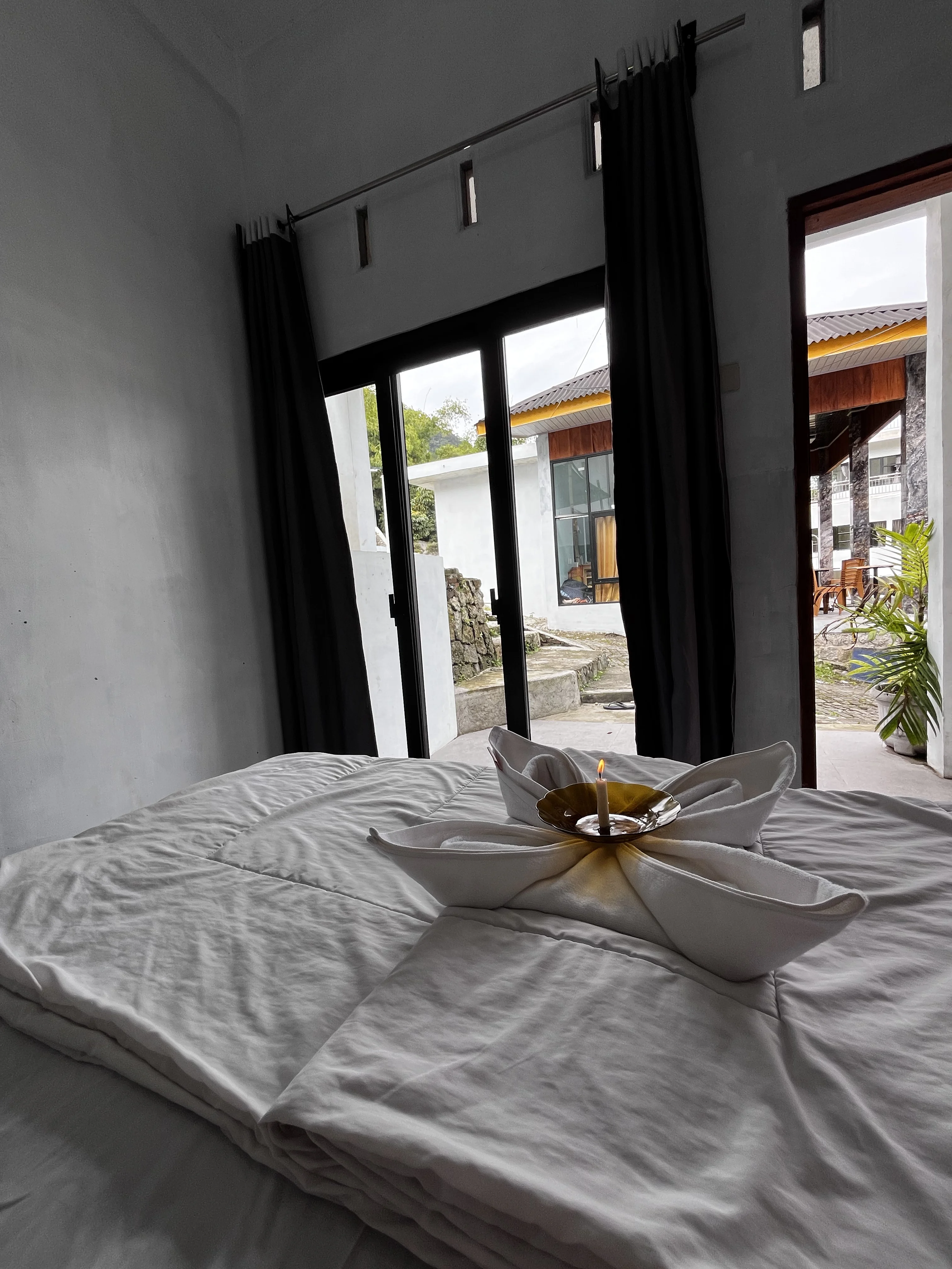 Connecting Room
